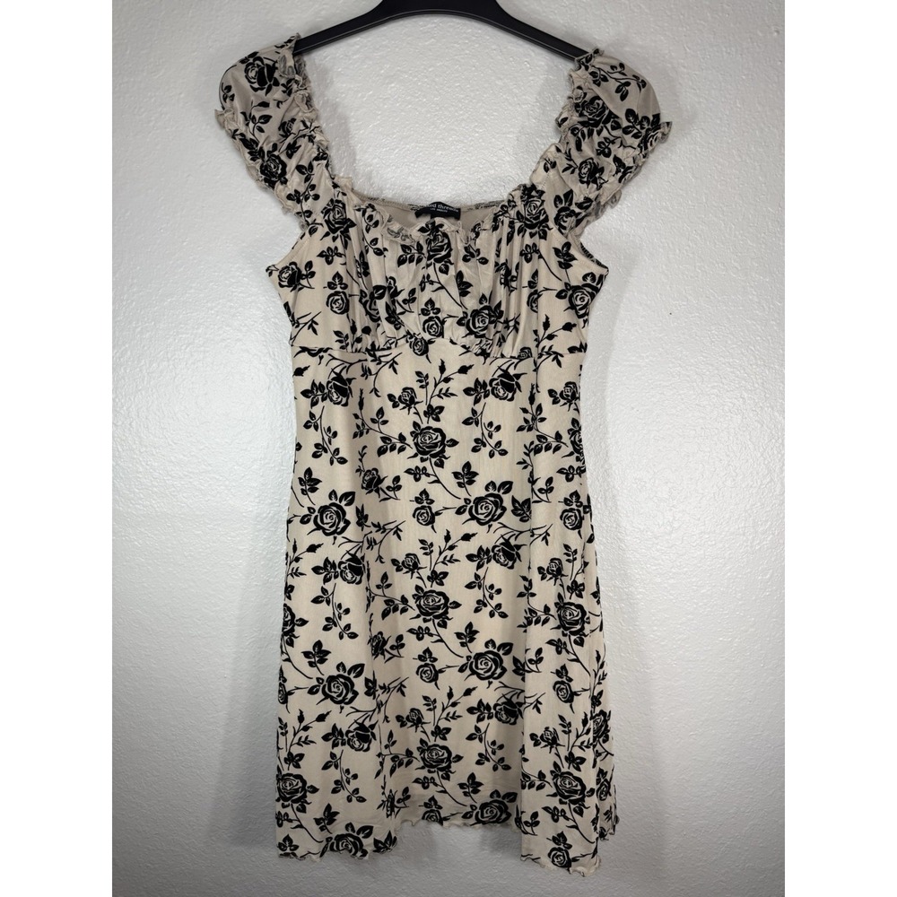 Mixed Threads Cream black floral Short dress size XL  milkmaid or peasant Party